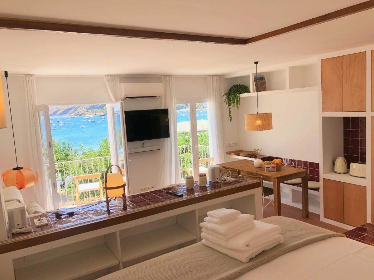 Beachfront Suite In Cadaques Center Zewnętrze zdjęcie